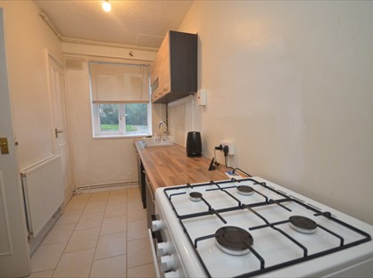 Studio Flat, Maberley Court, SE19