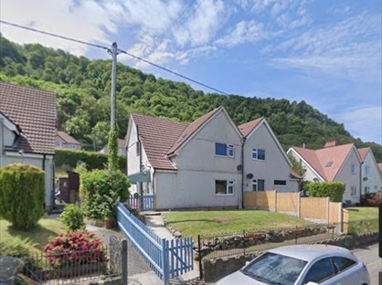 3 Bed Semi-Detached House, Gwydyr Road, LL32