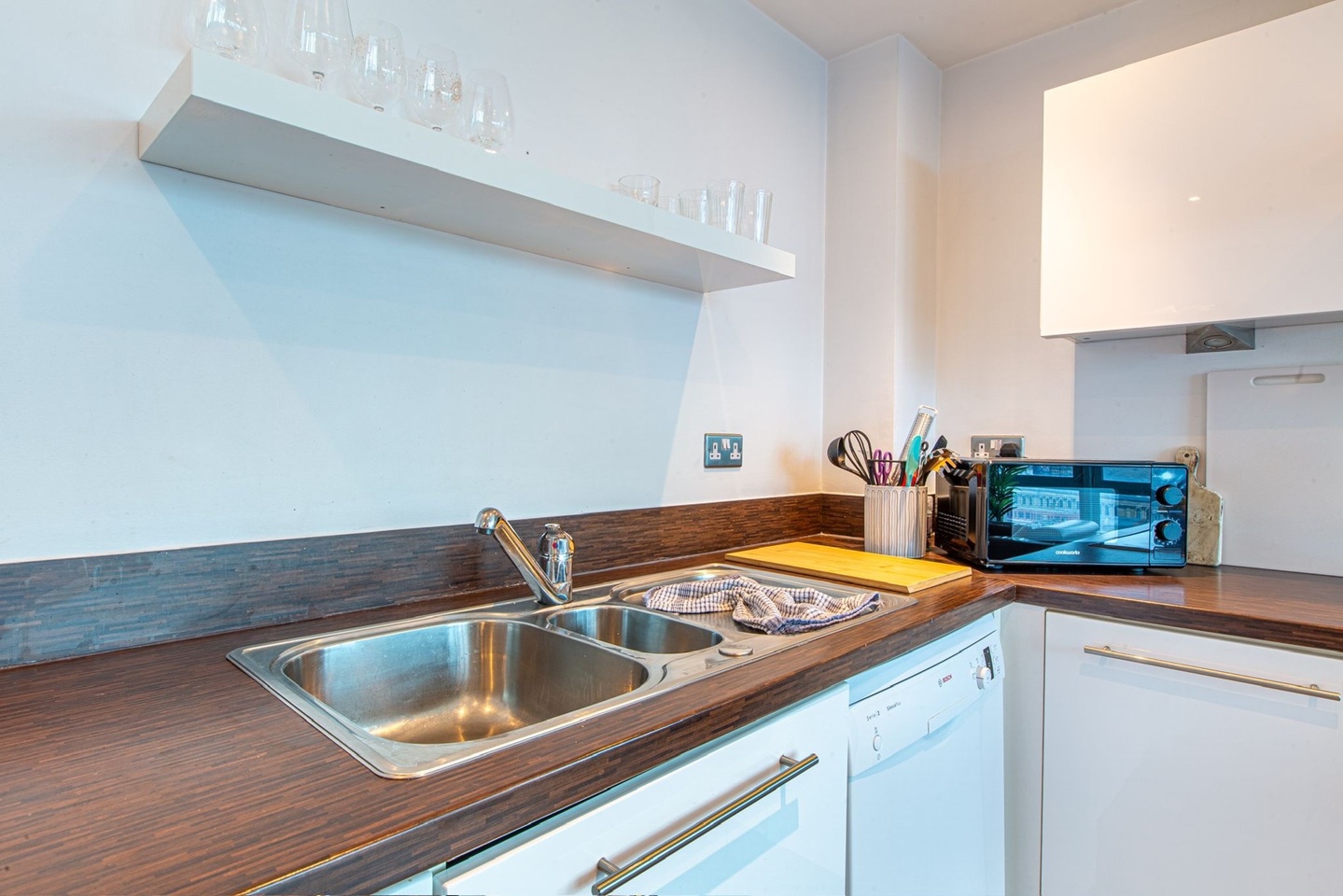 2 Bed Flat, St George Building, LS1, N1 7GU