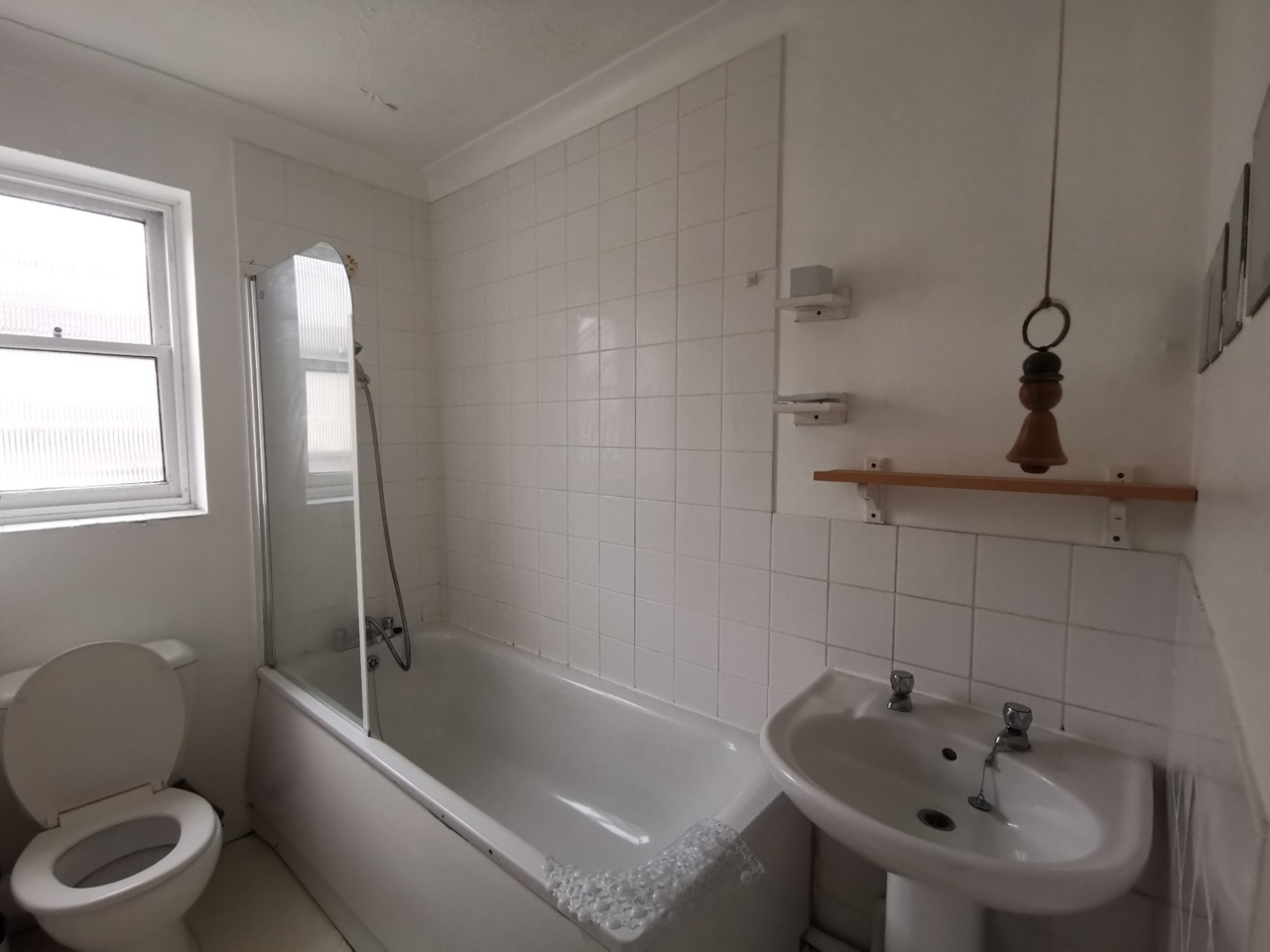 1 Bed Flat, Caspian Court, BN1 photo 3
