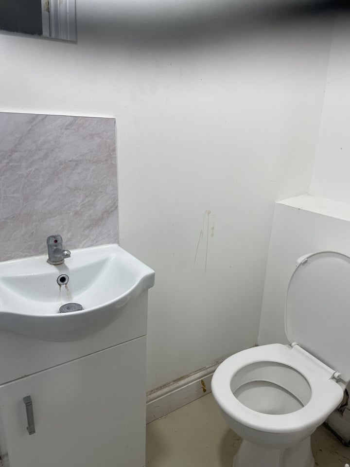 Additional image 2 of Studio Flat, Laud Close, RG1, N1 7GU