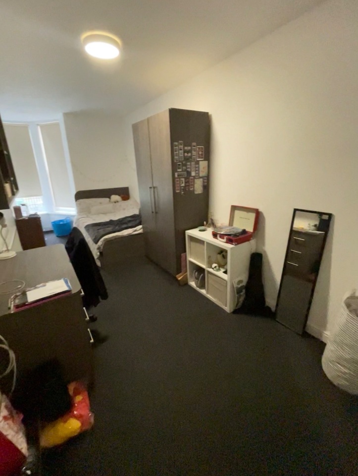 3 Bed Flat, Beside Leeds Uni Business School, LS3, N1 7GU
