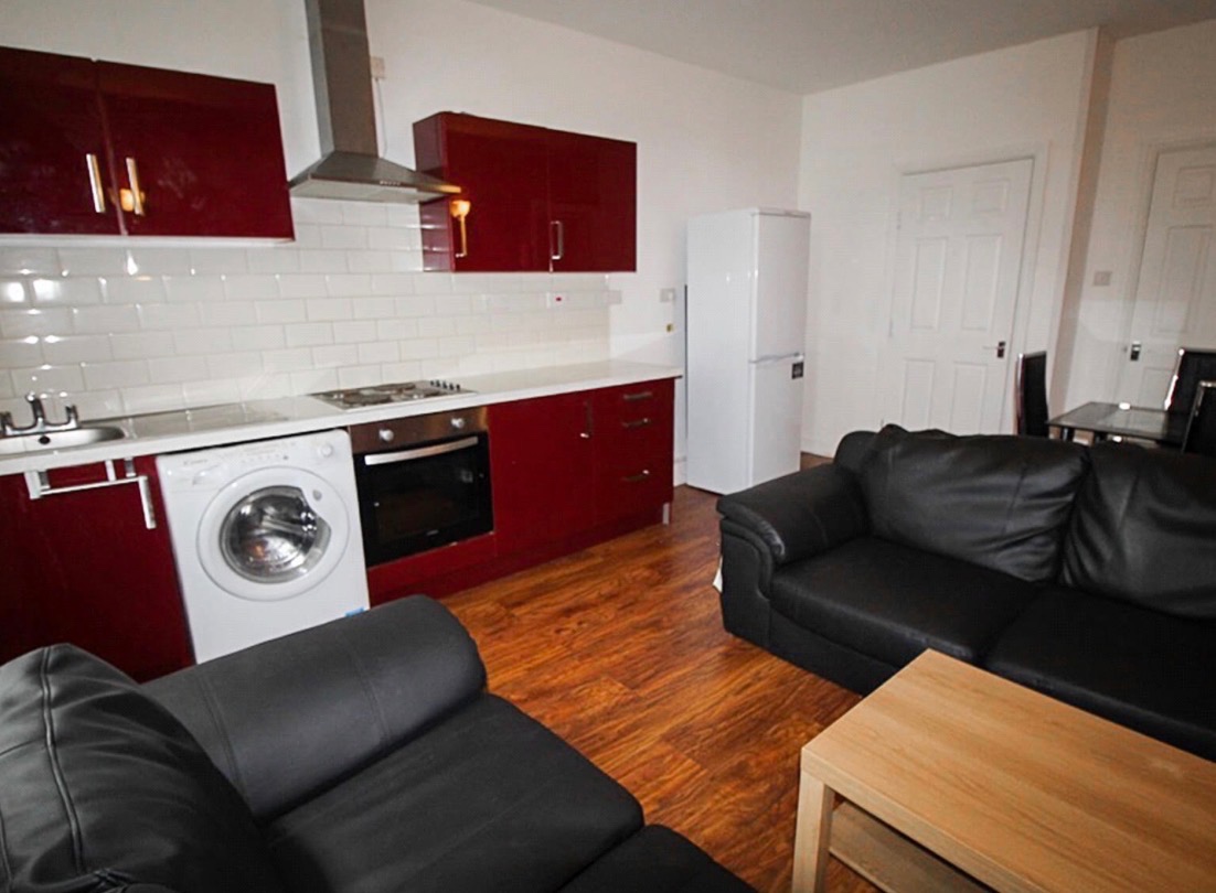 Additional image 4 of 3 Bed Flat, Beside Leeds Uni Business School, LS3, N1 7GU