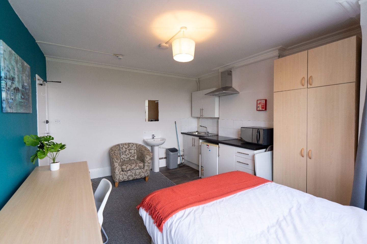 Additional image 3 of Studio Flat, Morgan Road, RG1, N1 7GU