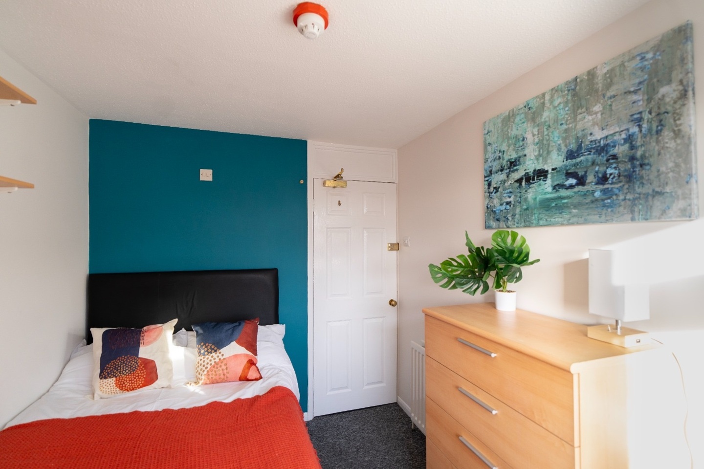 Additional image 2 of Room in a Shared House, Portway Close, RG1, N1 7GU