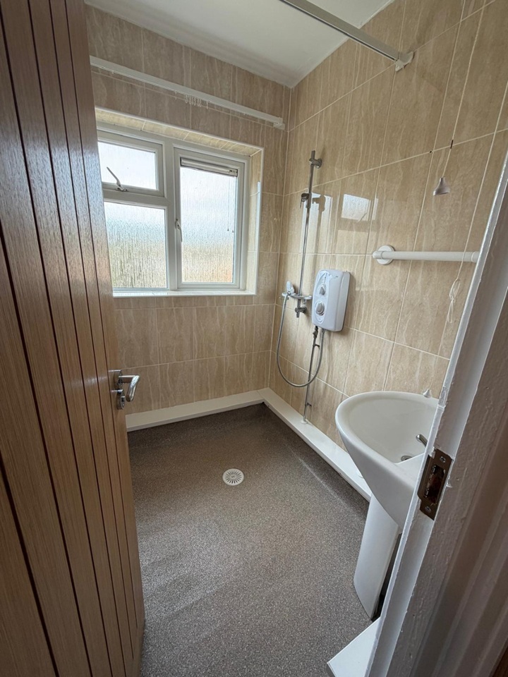 Additional image 9 of 3 Bed Maisonette, Fir Tree Rise, LS17, N1 7GU