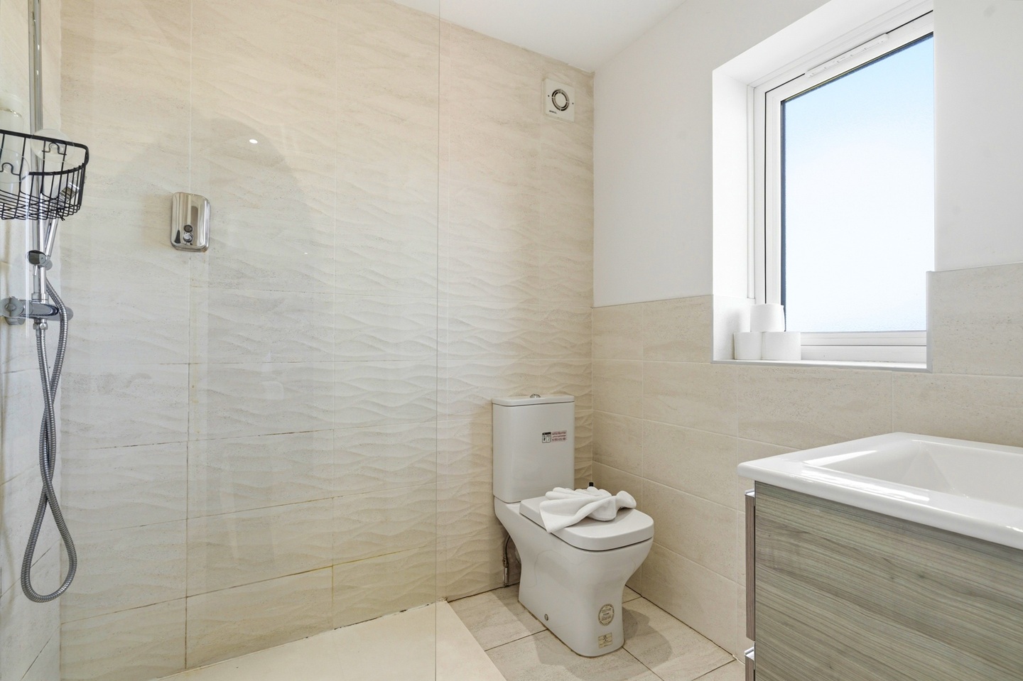 Additional image 26 of 6 Bed Semi-Detached House, Collingbourne Avenue, B36, N1 7GU