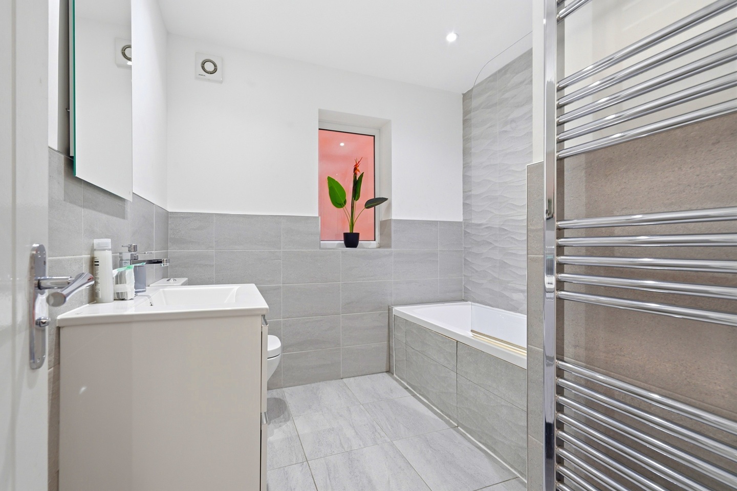 Additional image 29 of 6 Bed Semi-Detached House, Collingbourne Avenue, B36, N1 7GU