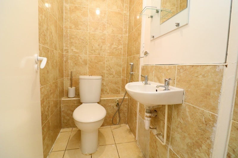 Additional image 12 of Room in a Shared Flat, Notting Hill Gate Station, W11, N1 7GU