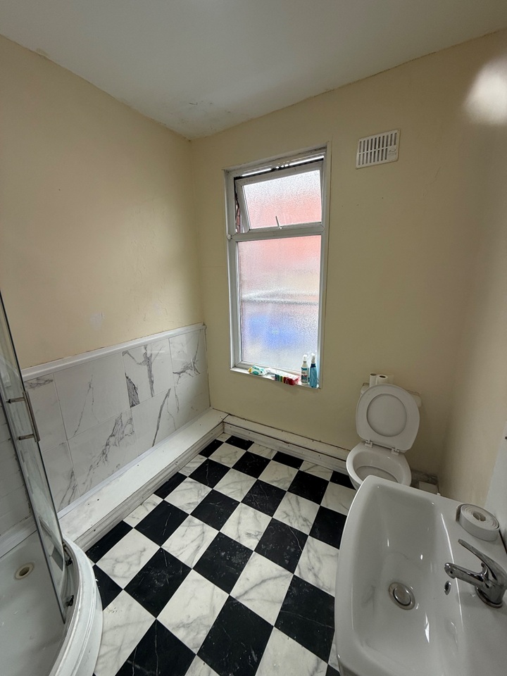 Additional image 11 of 3 Bed Terraced House, Woodview St, LS11, N1 7GU