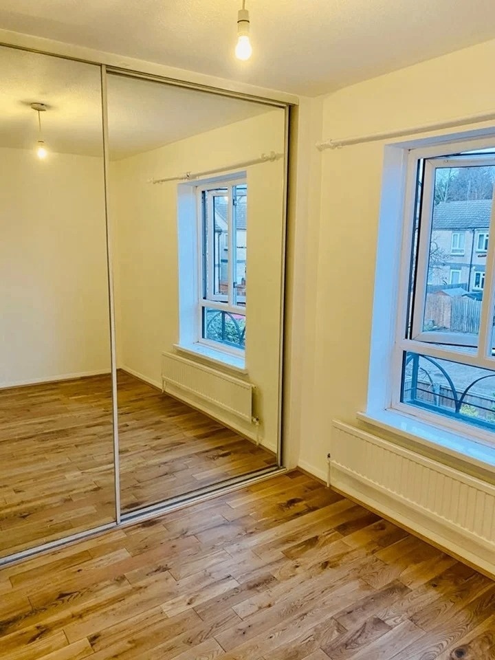 Additional image 2 of 2 Bed Flat, Radley Court, SE16, N1 7GU