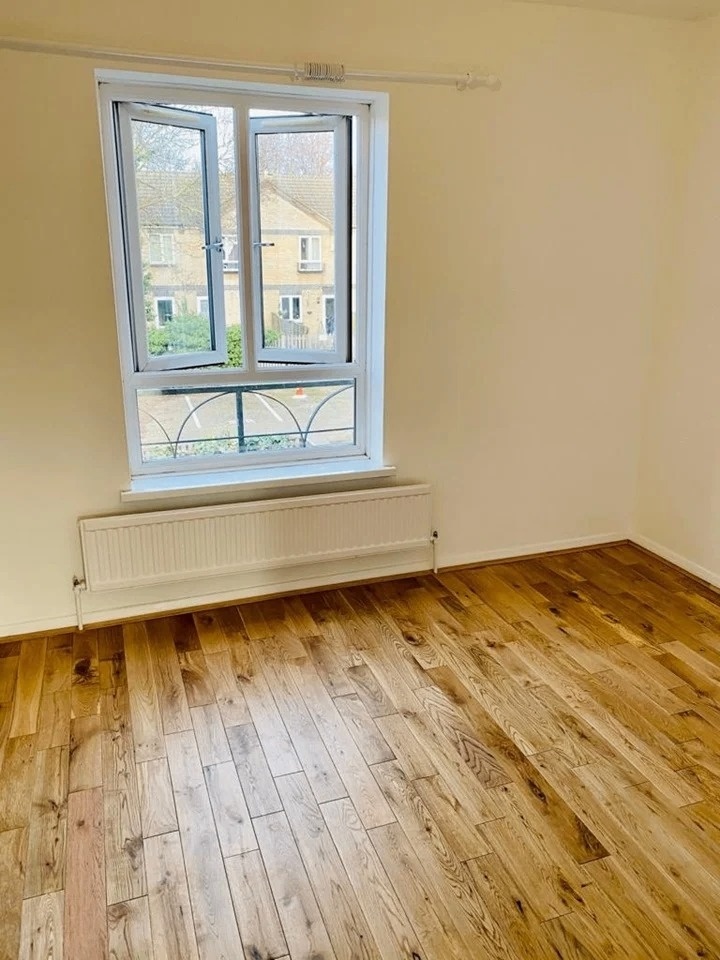 Additional image 3 of 2 Bed Flat, Radley Court, SE16, N1 7GU