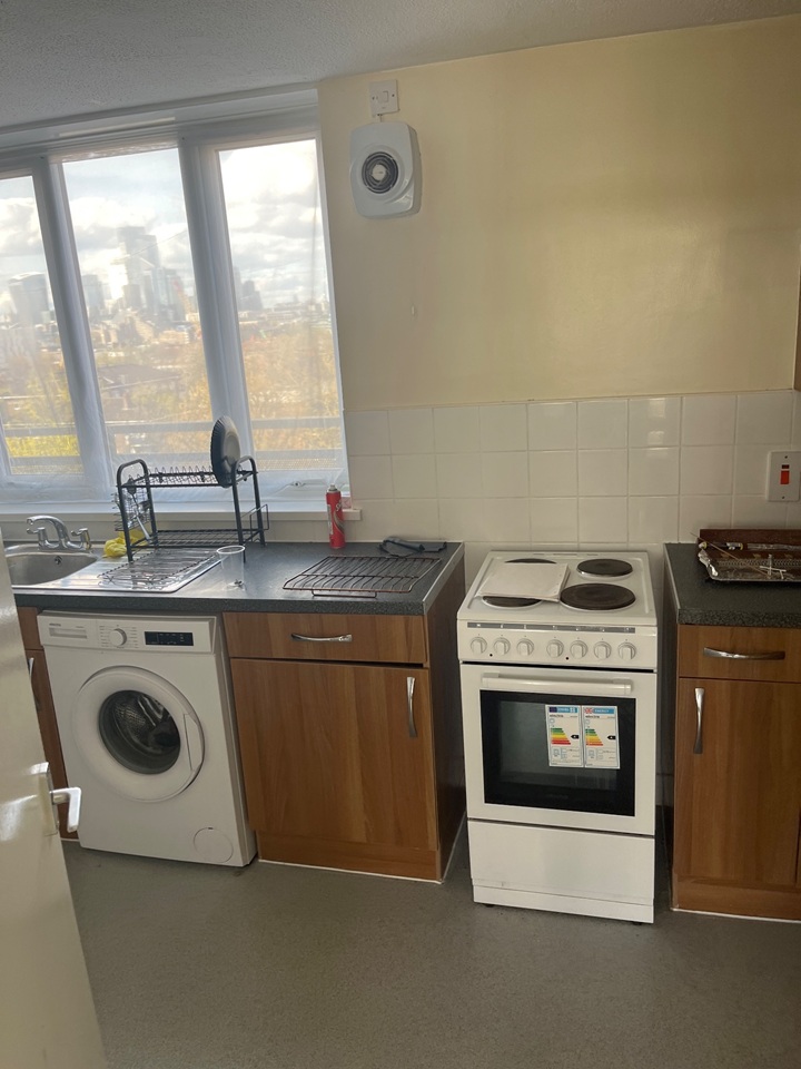 Additional image 2 of 1 Bed Flat, New Place Square, SE16, N1 7GU