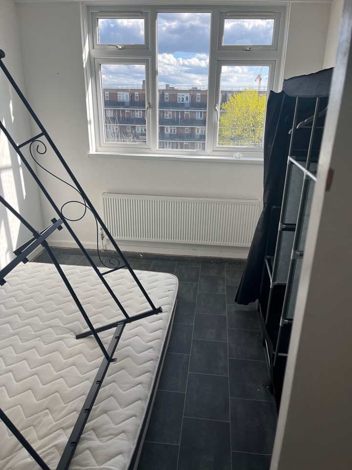 Additional image 6 of 1 Bed Flat, New Place Square, SE16, N1 7GU