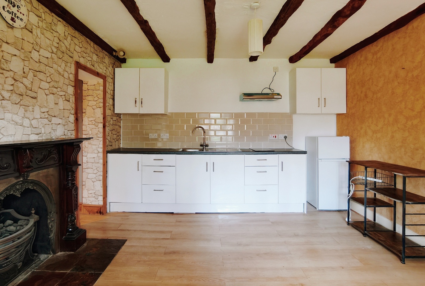 West Drayton - 1 Bed Maisonette, Frays Avenue, UB7 - To Rent Now for £ ...