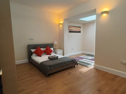 2 Bed Flat, St. Albans Road, IG3