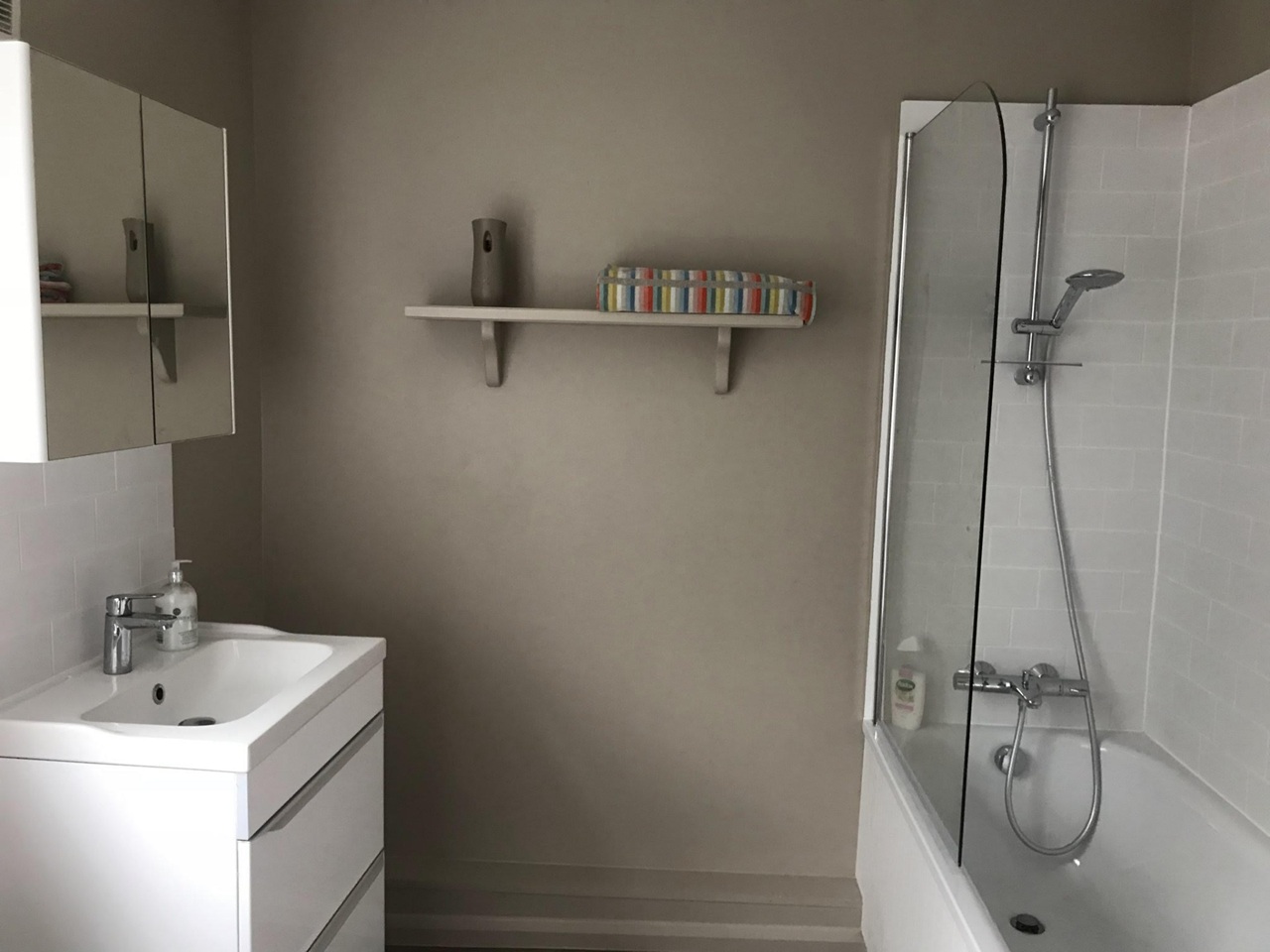 Additional image 4 of 1 Bed Flat, St Lukes Avenue, SW4, N1 7GU