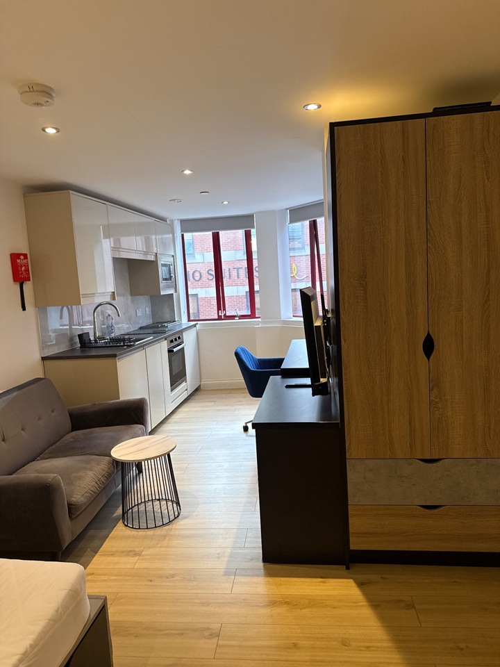 Studio Flat, The Headrow, LS1, N1 7GU