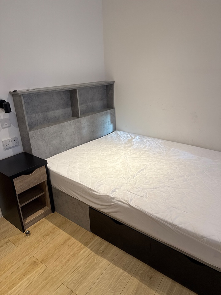 Additional image 2 of Studio Flat, The Headrow, LS1, N1 7GU