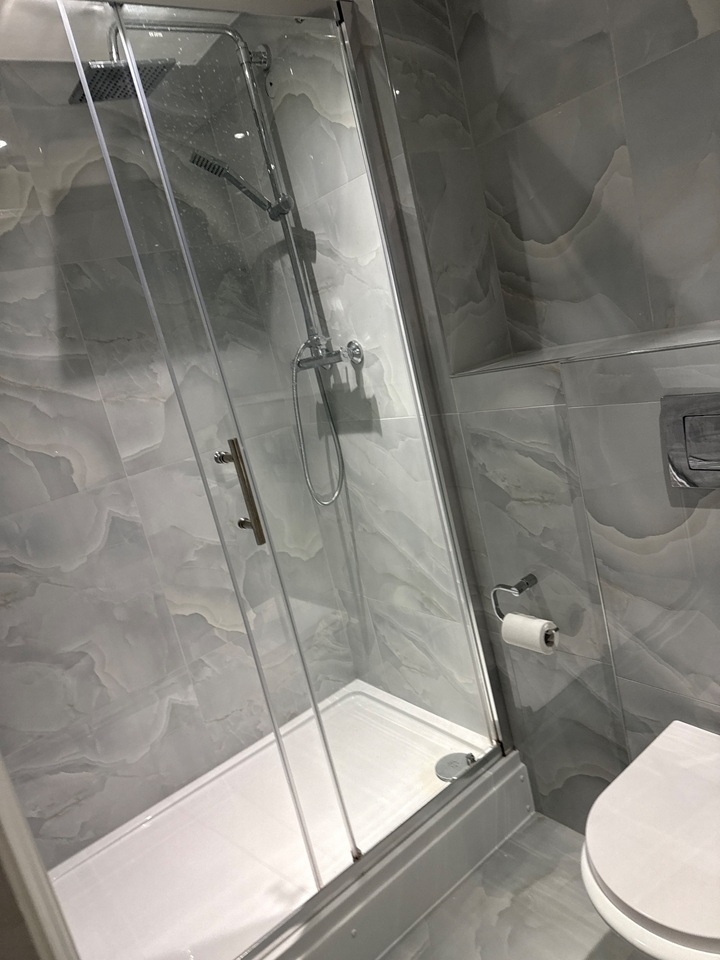 Additional image 3 of Studio Flat, The Headrow, LS1, N1 7GU