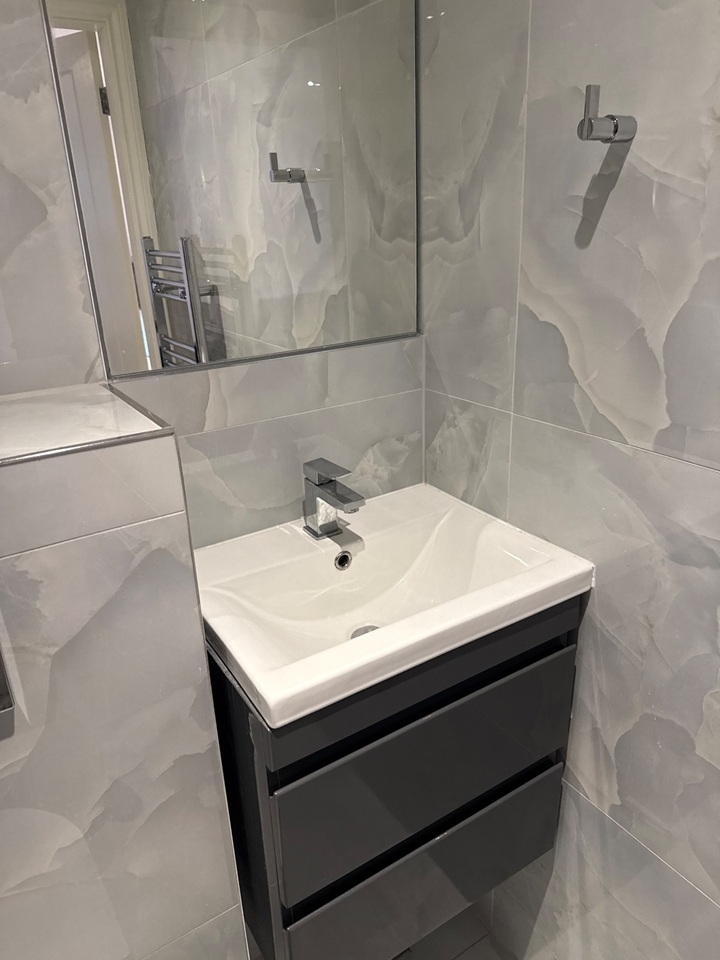 Additional image 4 of Studio Flat, The Headrow, LS1, N1 7GU