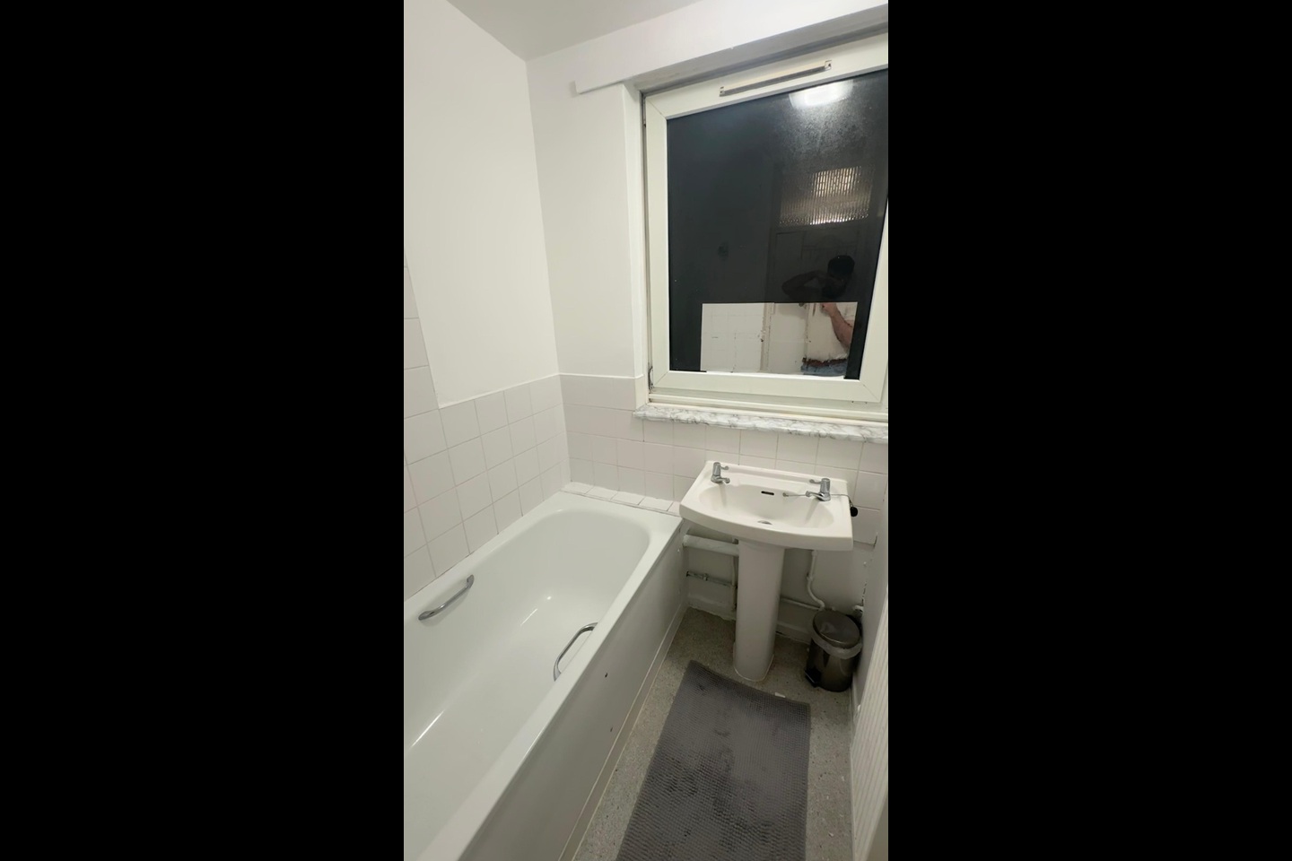 Additional image 6 of 3 Bed Flat, Searles Close, SW11, N1 7GU