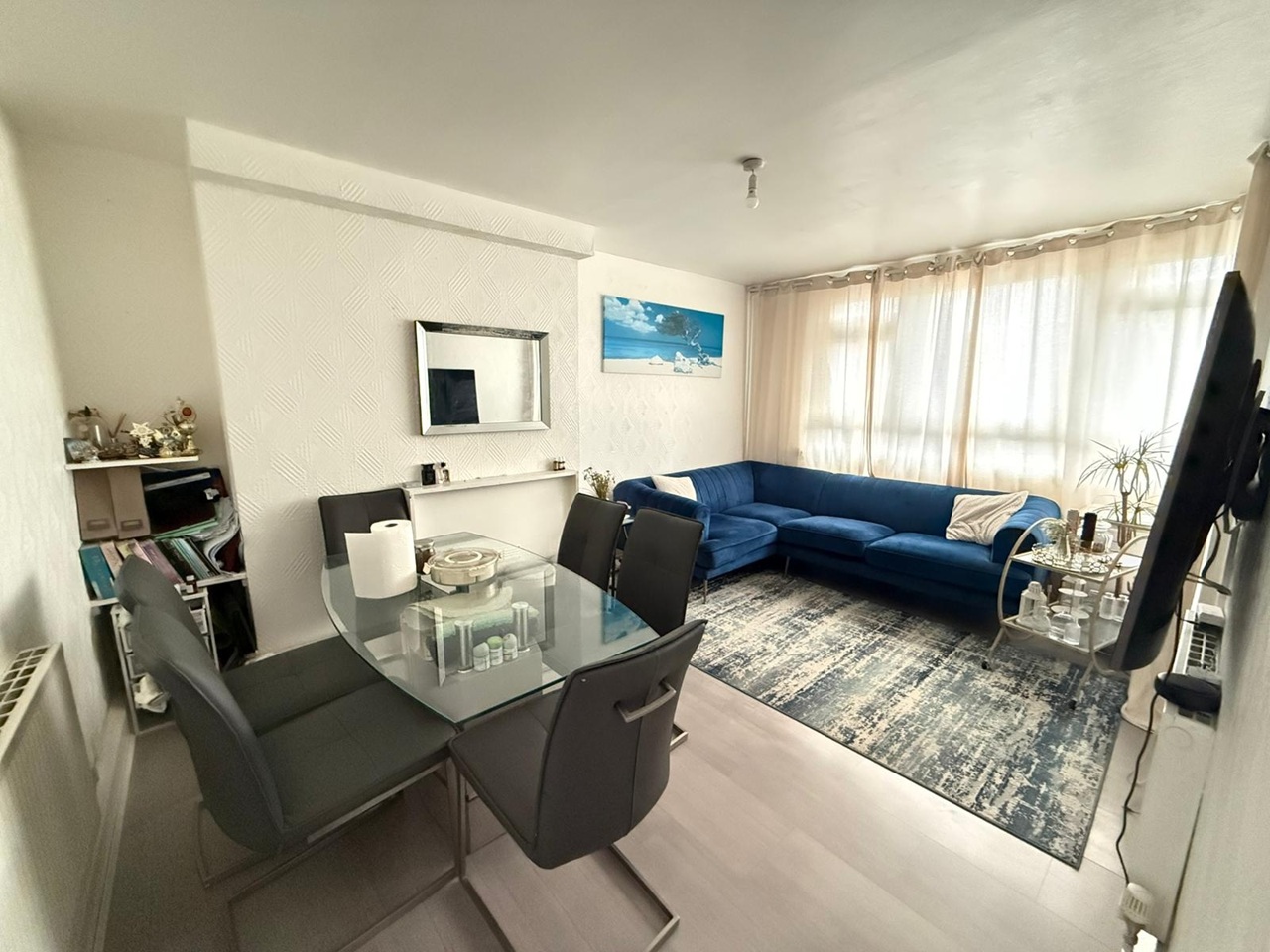 Additional image 2 of 3 Bed Flat, Searles Close, SW11, N1 7GU