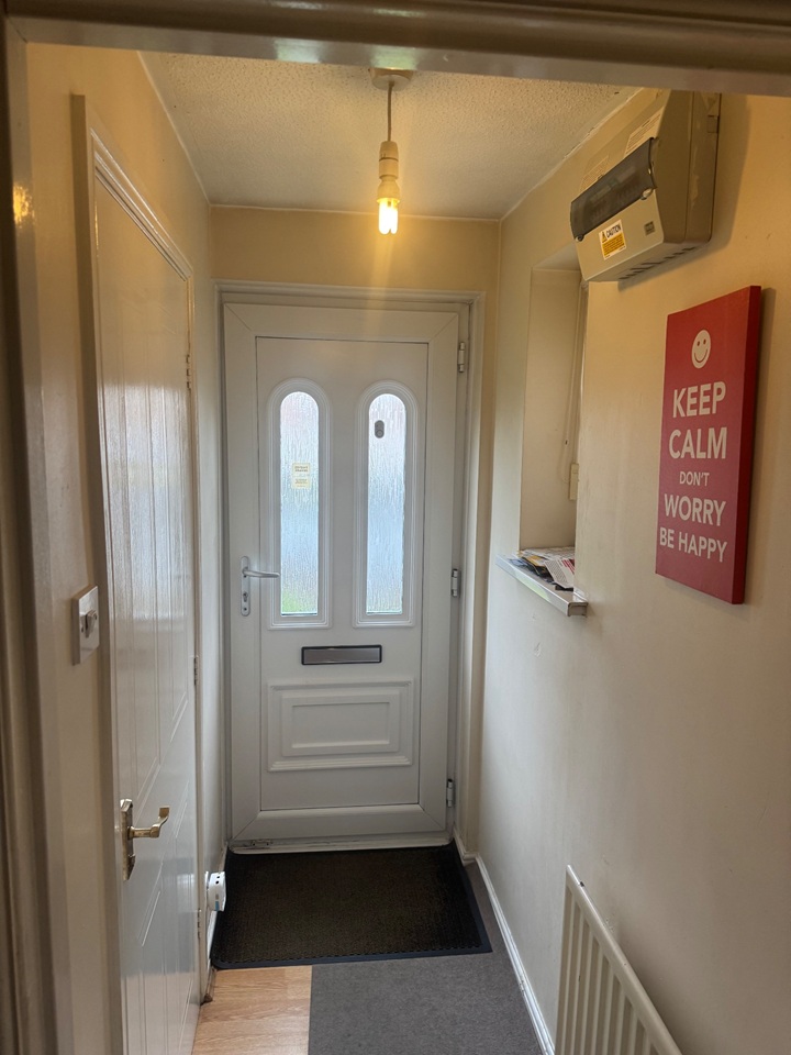 3 Bed Semi-Detached House, Mapledon Road, M9, N1 7GU