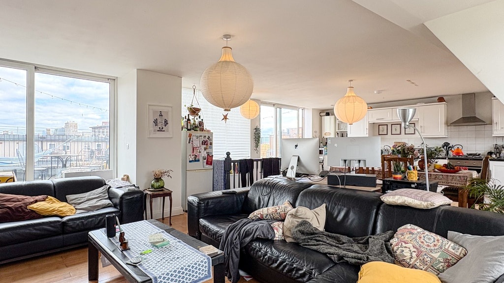 Additional image 2 of 3 Bed Flat, Laugan Walk, SE17, N1 7GU