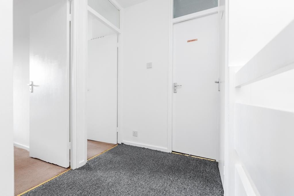 Additional image 14 of 2 Bed Maisonette, Cable St, E1W, N1 7GU