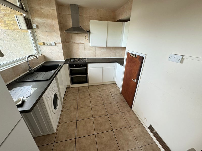 Additional image 4 of Room in a Shared Flat, Commercial Road, E1, N1 7GU