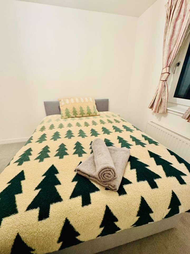 2 Bed Flat, Drybrough Crescent, EH16, N1 7GU