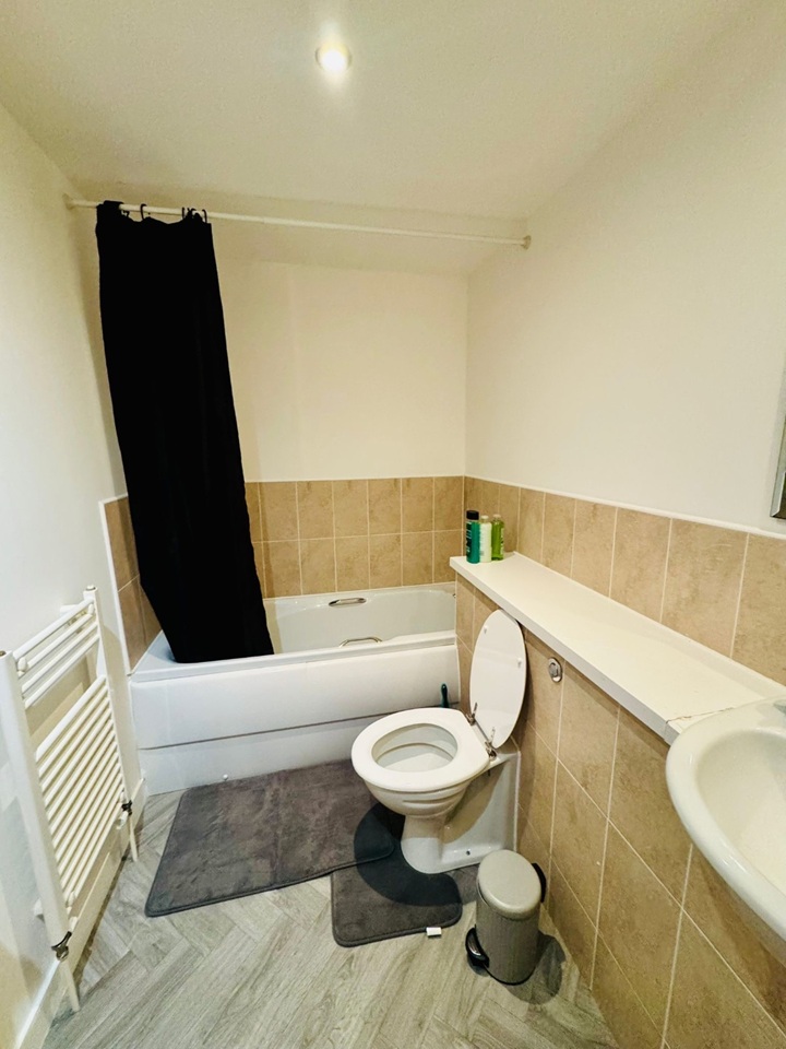 Additional image 8 of 2 Bed Flat, Drybrough Crescent, EH16, N1 7GU