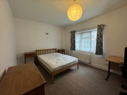 Room in a Shared House, Lyon St, SO14