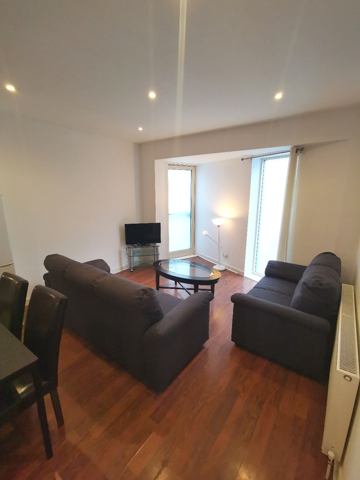 2 Bed Flat, Oswald St, G1, N1 7GU