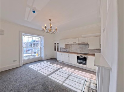 2 Bed Flat, Avon House, BA15