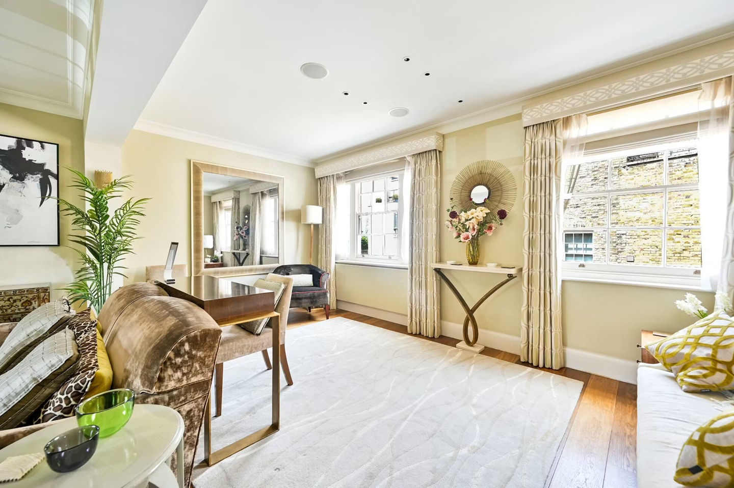 Additional image 2 of 2 Bed Flat, Markham St, SW3, N1 7GU