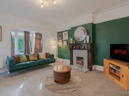 5 Bed Semi-Detached House, Bloxham Road, OX16