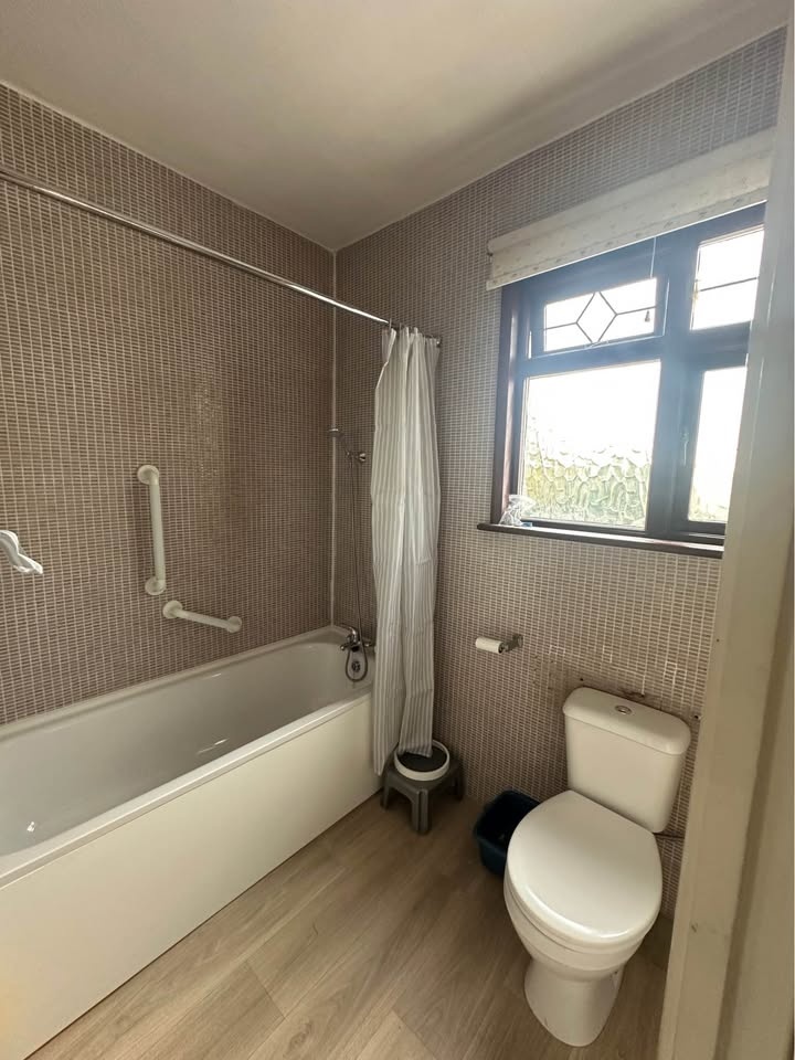 Additional image 7 of Room in a Shared House, Kept Private, IG1, N1 7GU