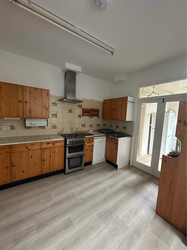 Additional image 6 of Room in a Shared House, Kept Private, IG1, N1 7GU