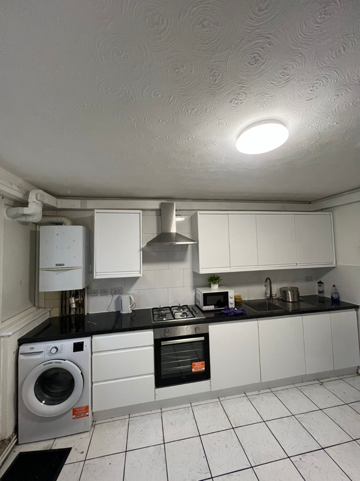 Additional image 4 of Room in a Shared Flat, Clark St, E1, N1 7GU