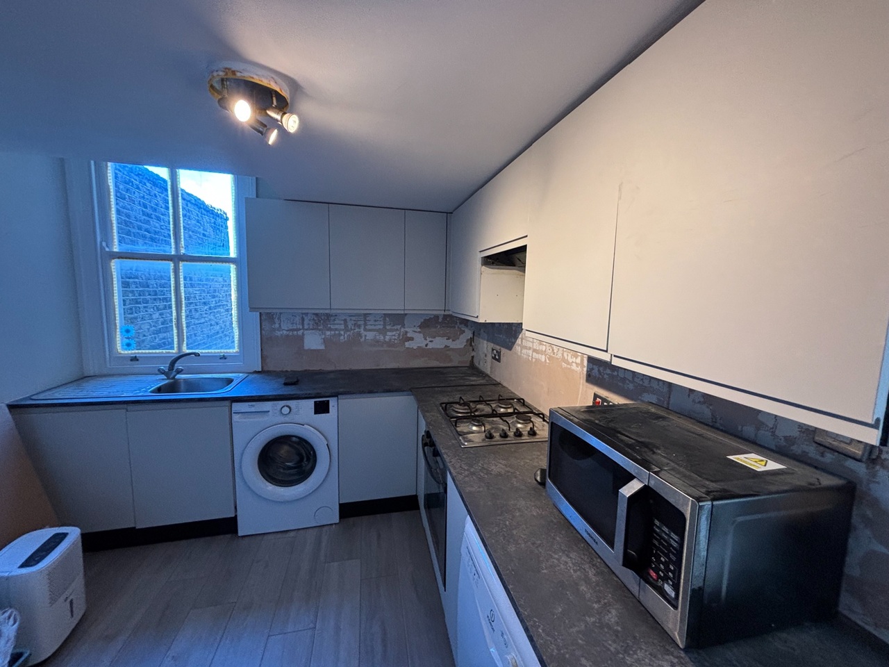 Additional image 9 of 2 Bed Flat, North Street, SW4, N1 7GU