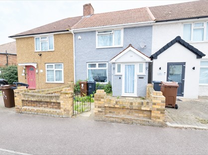 3 Bed Terraced House, Oxlow Lane, RM10