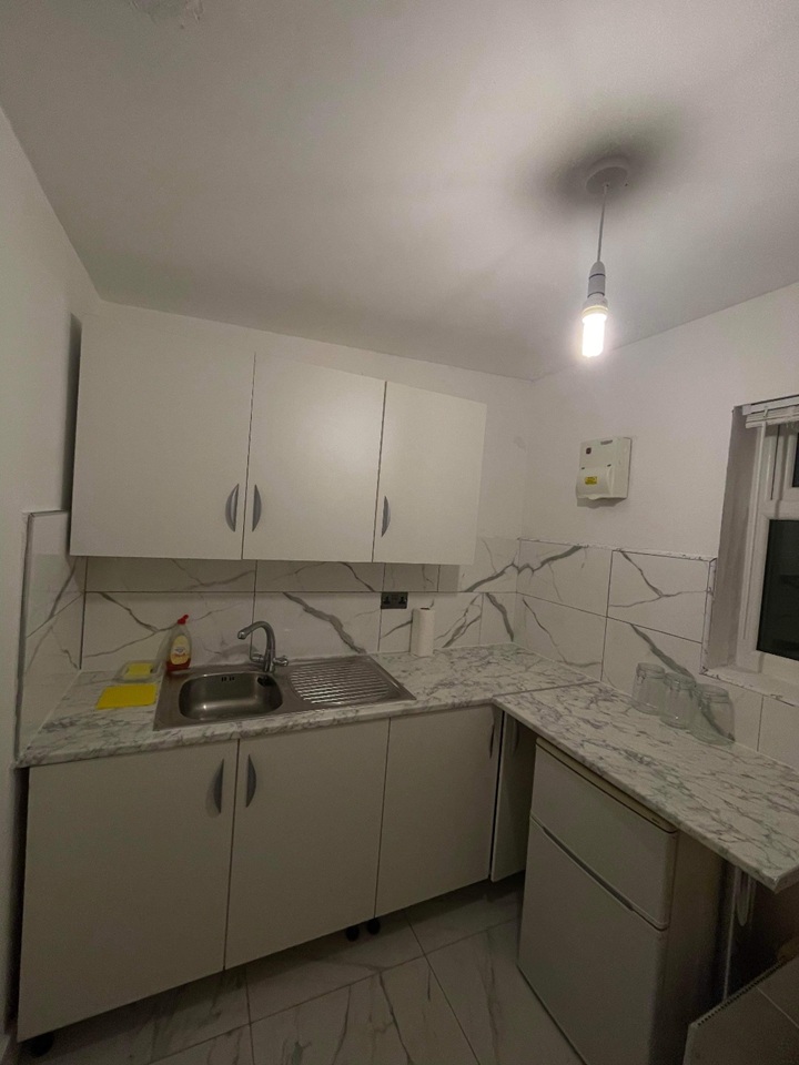 Additional image 2 of Studio Flat, Manchester, M14, N1 7GU