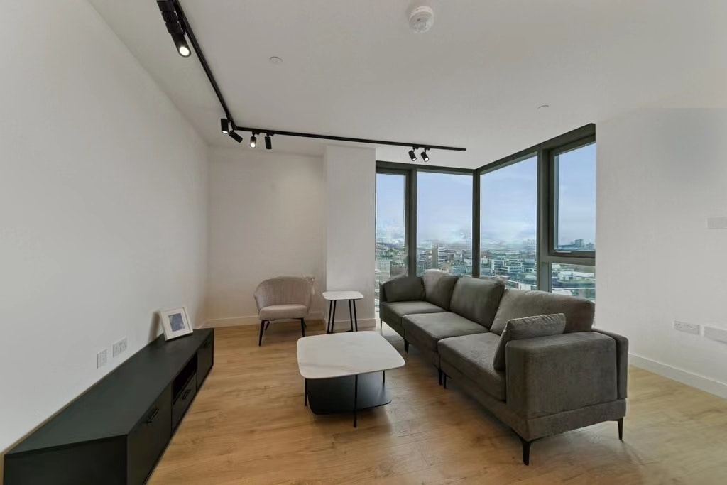 2 Bed Flat, Carrara Tower, EC1V, N1 7GU