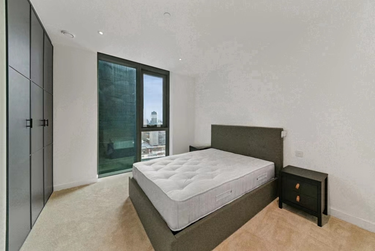 Additional image 3 of 2 Bed Flat, Carrara Tower, EC1V, N1 7GU