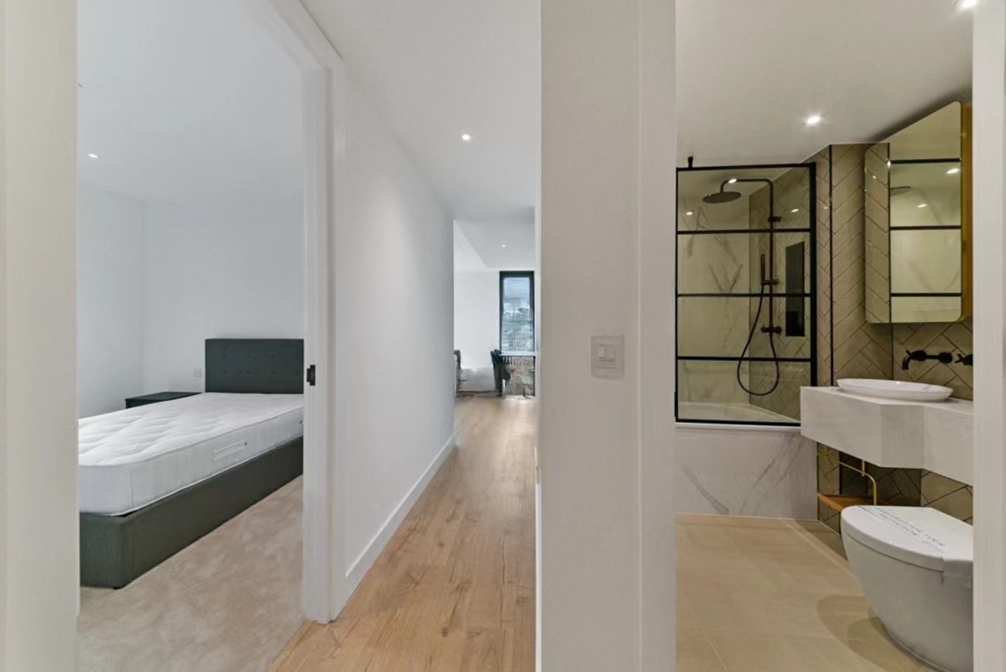 Additional image 6 of 2 Bed Flat, Carrara Tower, EC1V, N1 7GU
