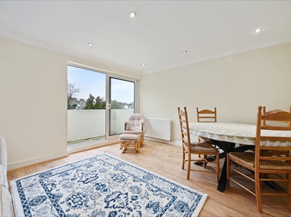 2 Bed Flat, Bloomsbury Close, W5