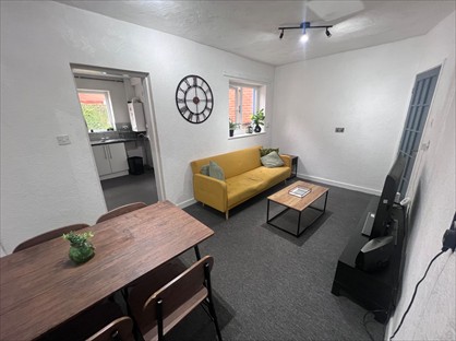 Room in a Shared House, Lower Seedley Road, M6
