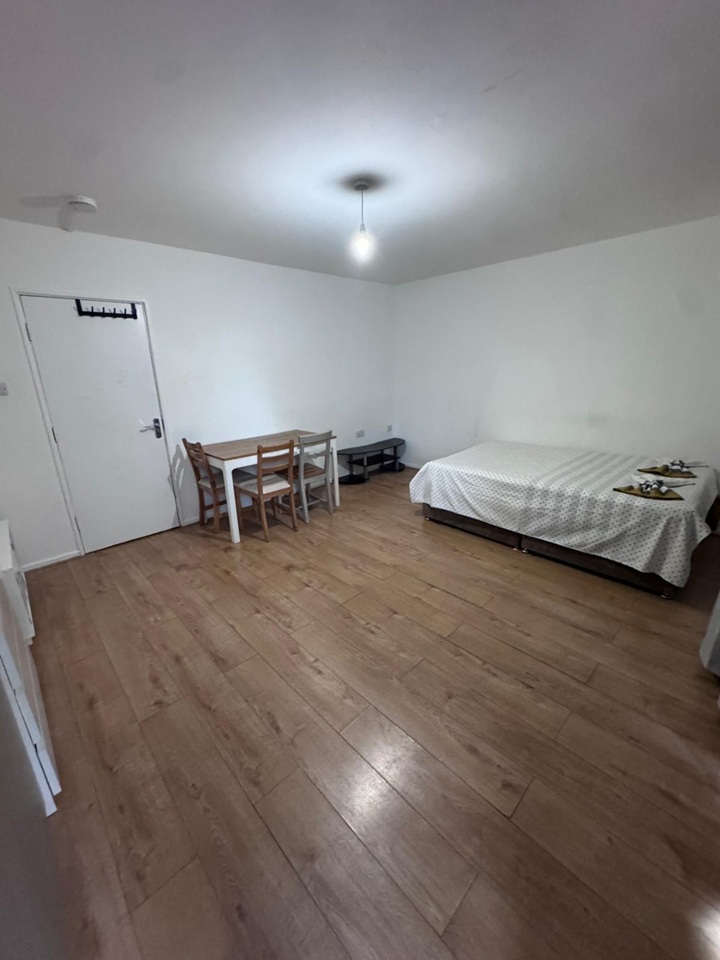 Additional image 3 of Room in a Shared House, Roberta St, E2, N1 7GU